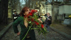 Una scena di Holy Motors