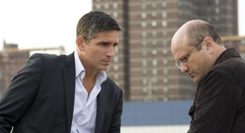 Jim Caviezel ed Enrico Colantoni nei panni di Reese ed Elias.