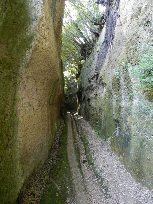 Il Racconto dei Racconti, Cave di Sovana