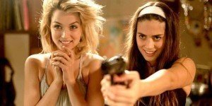 Knock Knock: online il trailer del film di Eli Roth