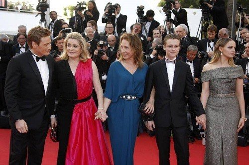 la tete haute red carpet