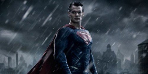 Henry Cavill spera in un film da solista su Superman
