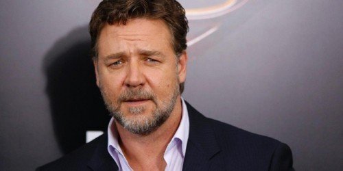 Russell Crowe protagonista nel film In Sand and Blood