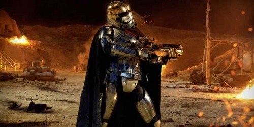 Star Wars: Il Risveglio della Forza – un nuovo colpo per Capitan Phasma