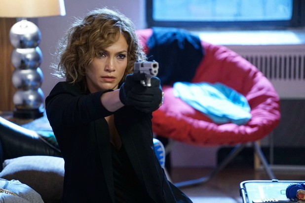 Shades of Blue, Jennifer Lopez in una scena del pilot 