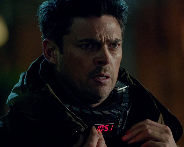 Almost-Human-Simon-Says-Karl-Urban-as-Kennex-with-a-collar-bomb