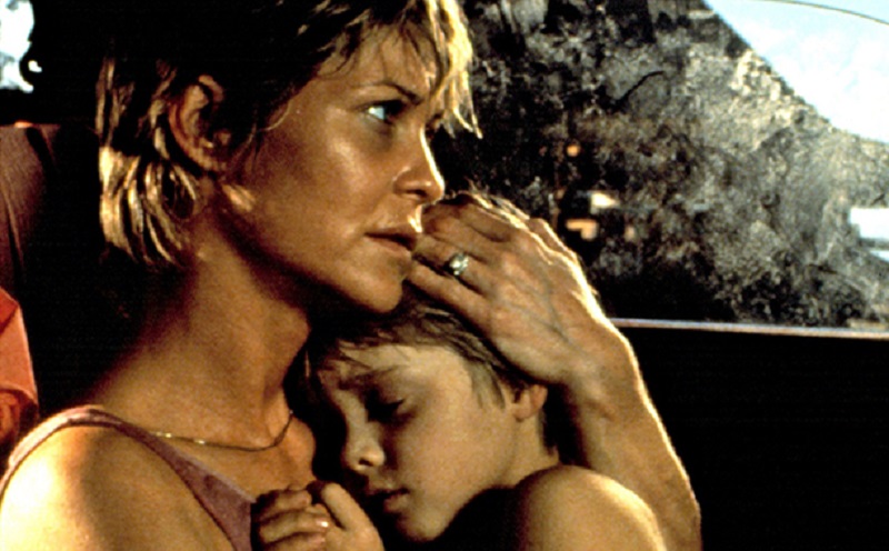 CUJO, Dee Wallace Stone, Danny Pintauro, 1983.