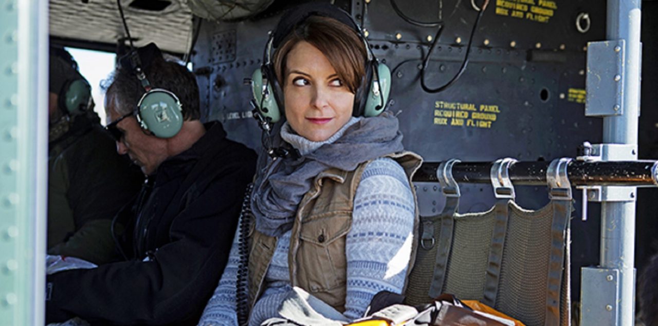 Whiskey Tango Foxtrot: Robert Carlock ci spiega perchè Tina Fey è una “Kabul 10”