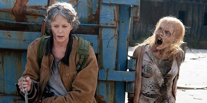 Carol rischia la vita nel season finale di The Walking Dead.