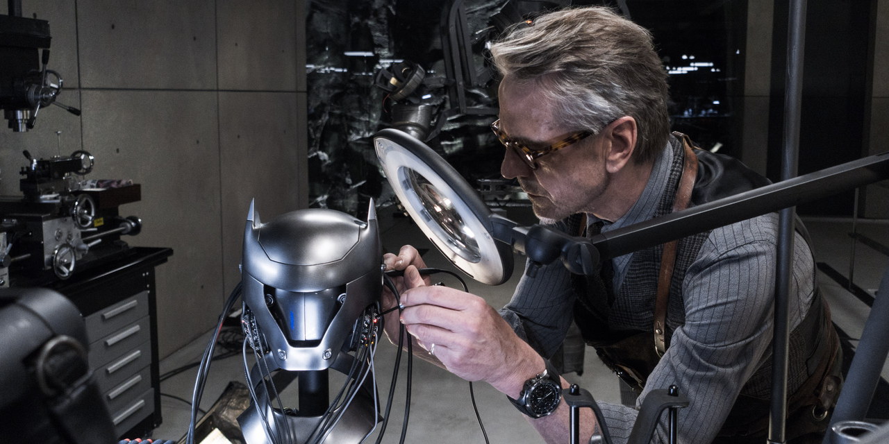 Jeremy Irons: ‘Batman v Superman ha meritato le critiche’