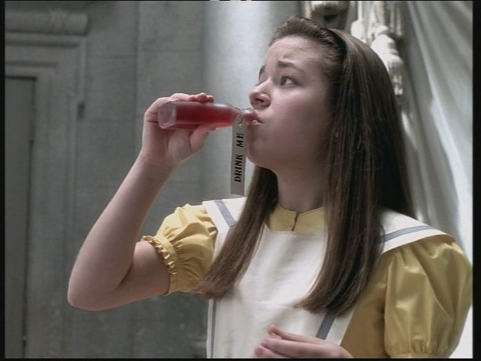 Alice Nel Paese Delle Meraviglie 1999