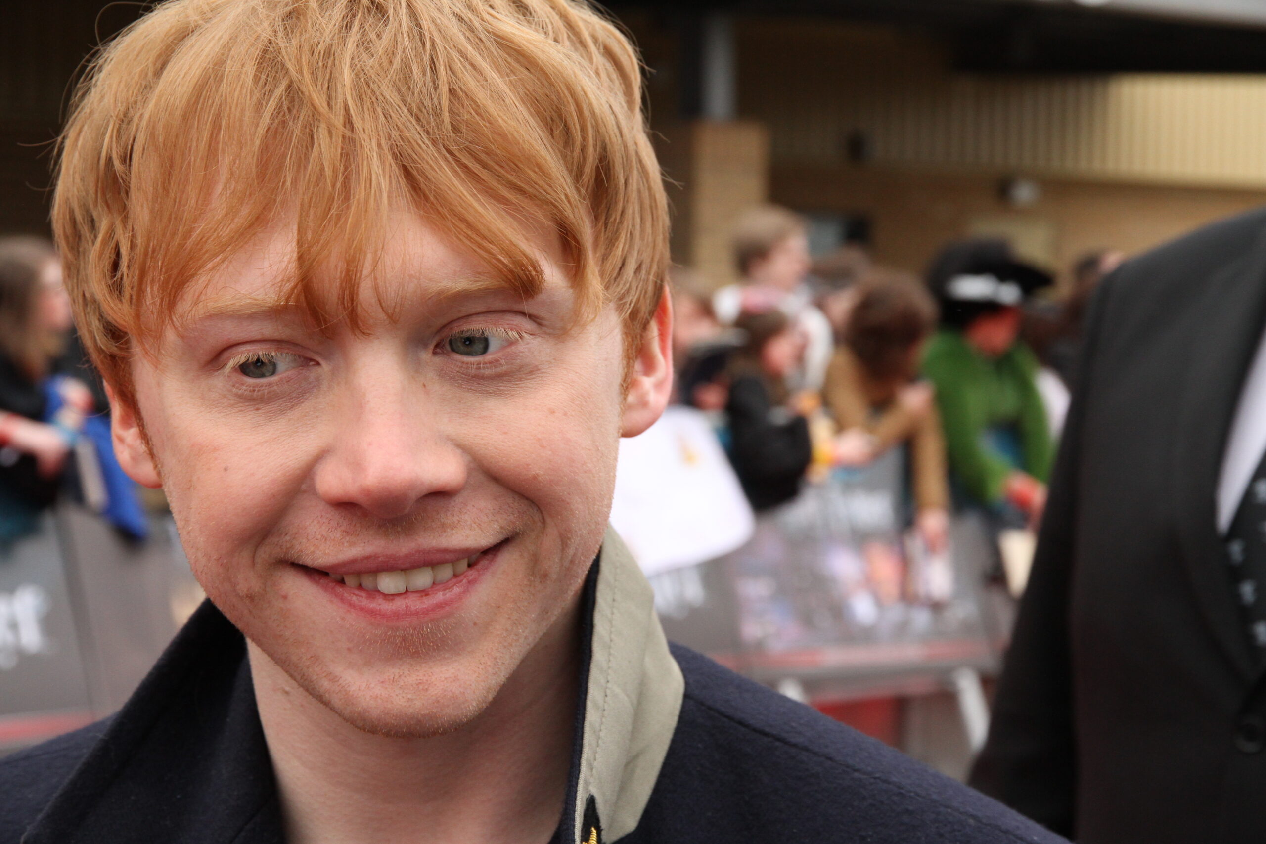 Rupert Grint si unisce ai colleghi contro i tweets di J.K. Rowling