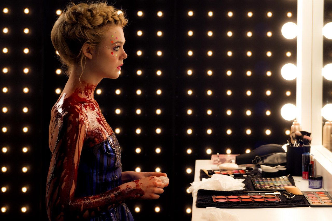 Cannes 2016 – The Neon Demon: recensione del film di Nicolas Winding Refn