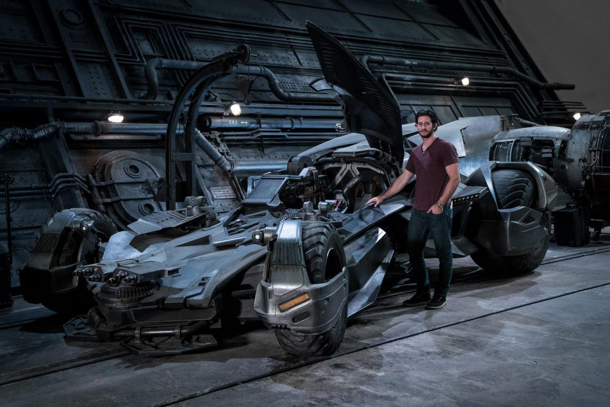 Justice League: debutta la nuova Batmobile, ecco gli altri mezzi di Batman