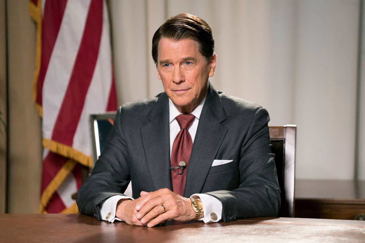 Killing Reagan: Cynthia Nixon e Tim Matheson nel film prodotto da Ridley Scott