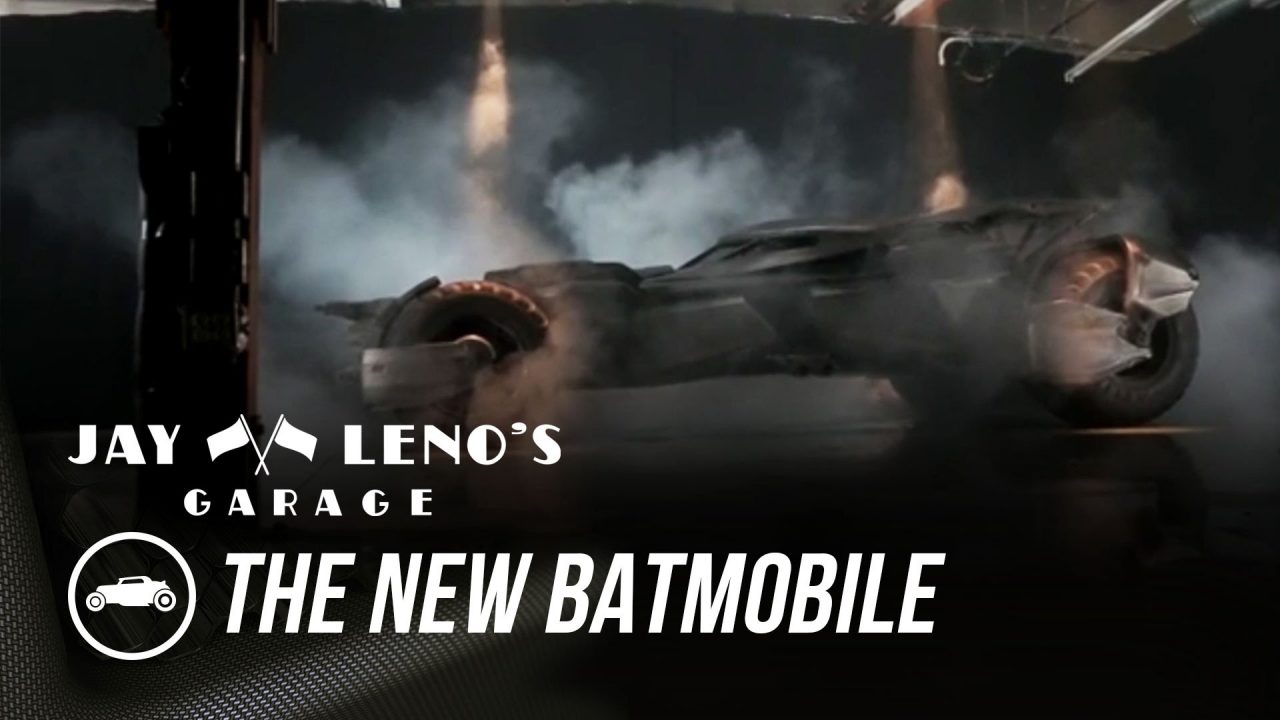 Jay Leno mostra la nuova Batmobile