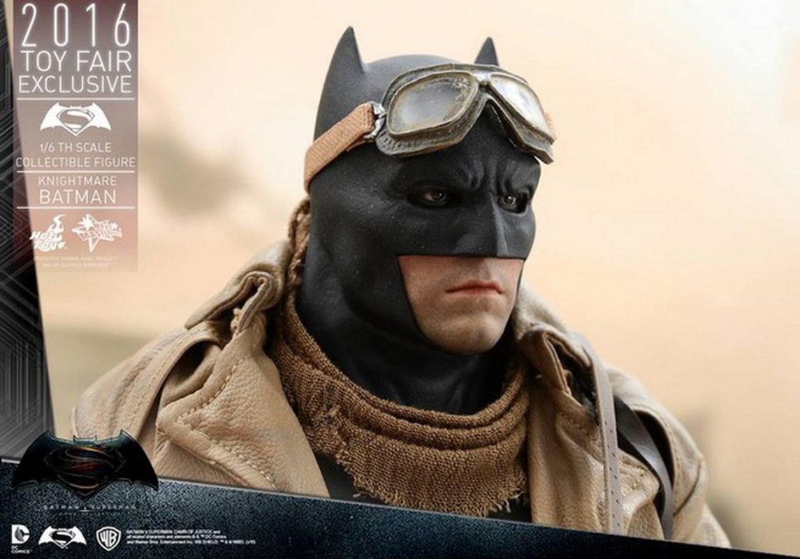 Batman v Superman: Hot Toys rivela le action figures del Batman di Ben Affleck