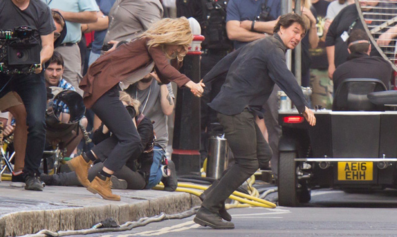 La mummia: Tom Cruise e Annabelle Wallis sul set del film di Alex Kurtzman