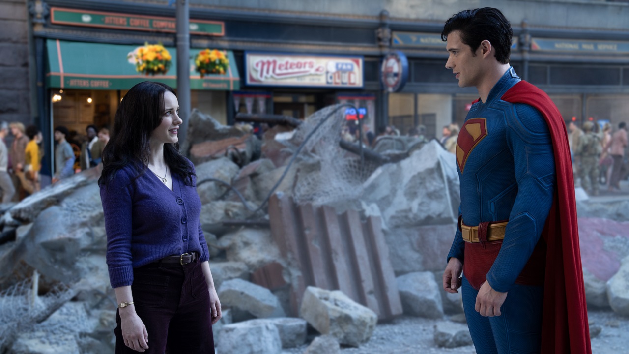Superman: svelate otto nuove immagini ufficiali del film diretto da James Gunn