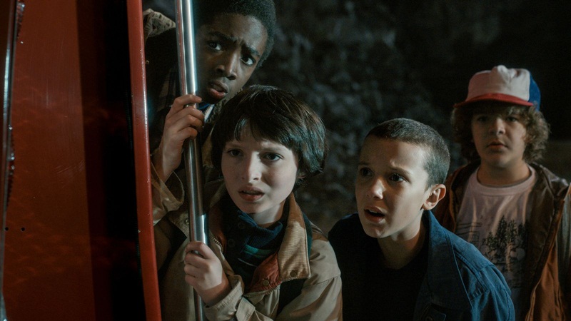 Stranger Things: recensione della serie con Winona Ryder 