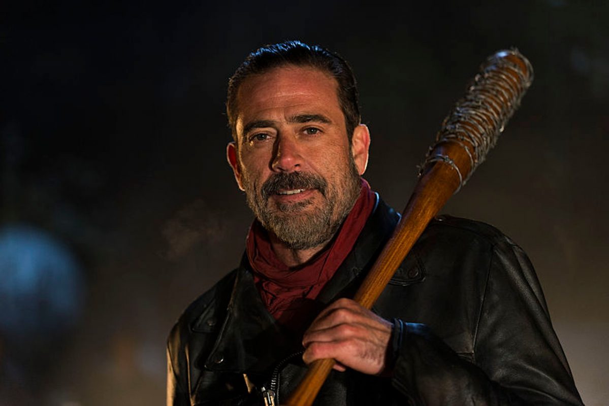 The Walking Dead: Negan più minaccioso che mai nella copertina di Entertainment Weekly