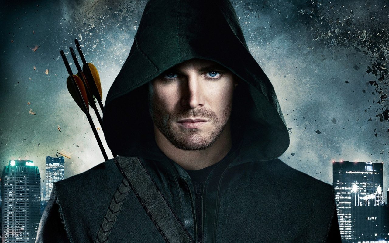 Arrow: la serie userà flashback e flashforward di personaggi diversi