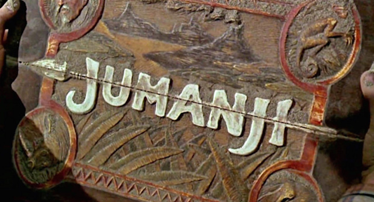 Jumanji: Dwayne Johnson è alle prese con un lanciafiamme sul set