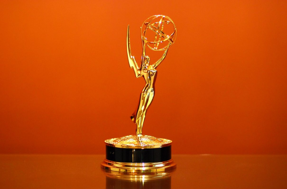 Emmy Awards 2016 – trionfano Il Trono di Spade e Rami Malek di Mr. Robot, ecco tutti i vincitori