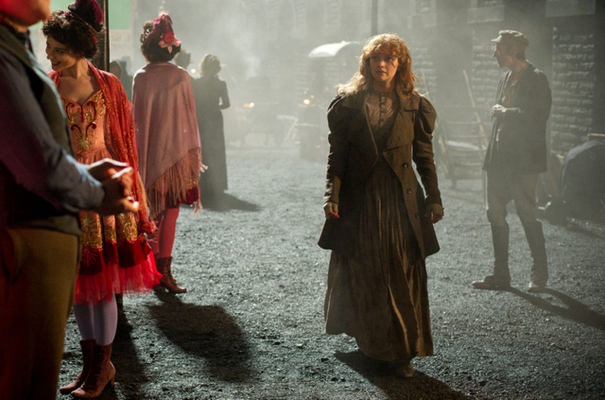 The Limehouse Golem: rivelata una clip del thriller di Juan Carlos Medina
