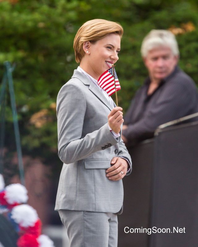 Rock That Body: Scarlett Johansson è patriottica nelle prime foto dal set