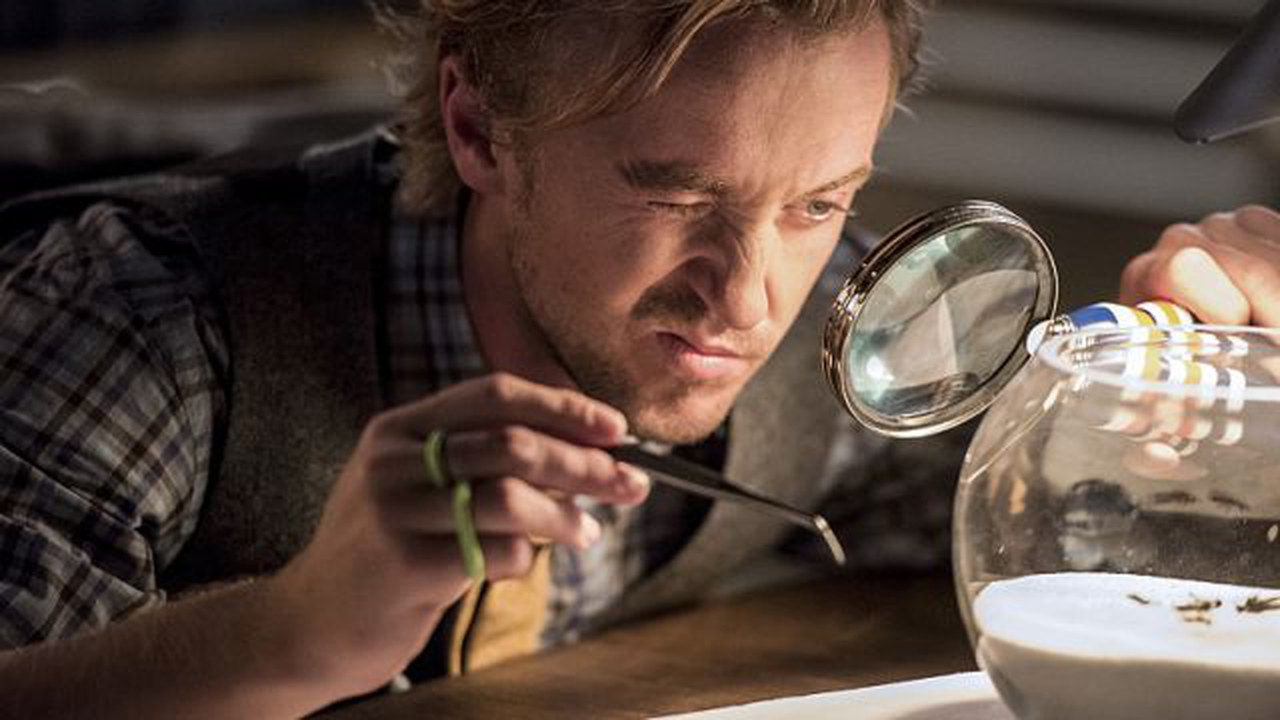 The Flash – Tom Felton è Julian Dorn nella nuova clip