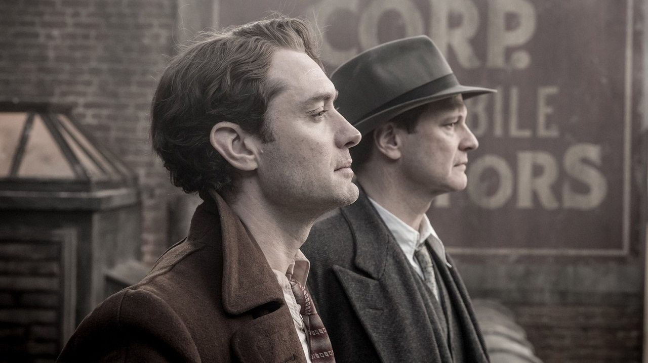 Genius: Jude Law e Colin Firth in una nuova clip dal film