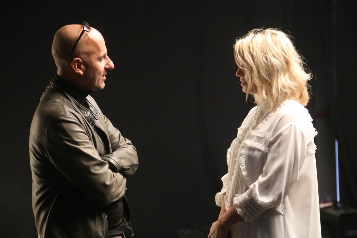 La Cena di Natale: Emma Marrone nel video backstage di Quando le canzoni finiranno