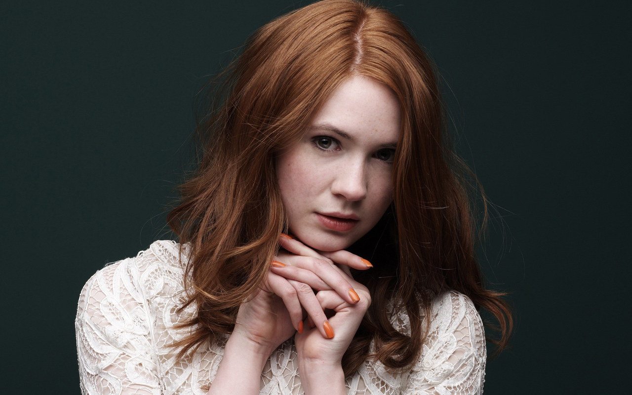 Karen Gillan debutta alla regia con Tupperware Party