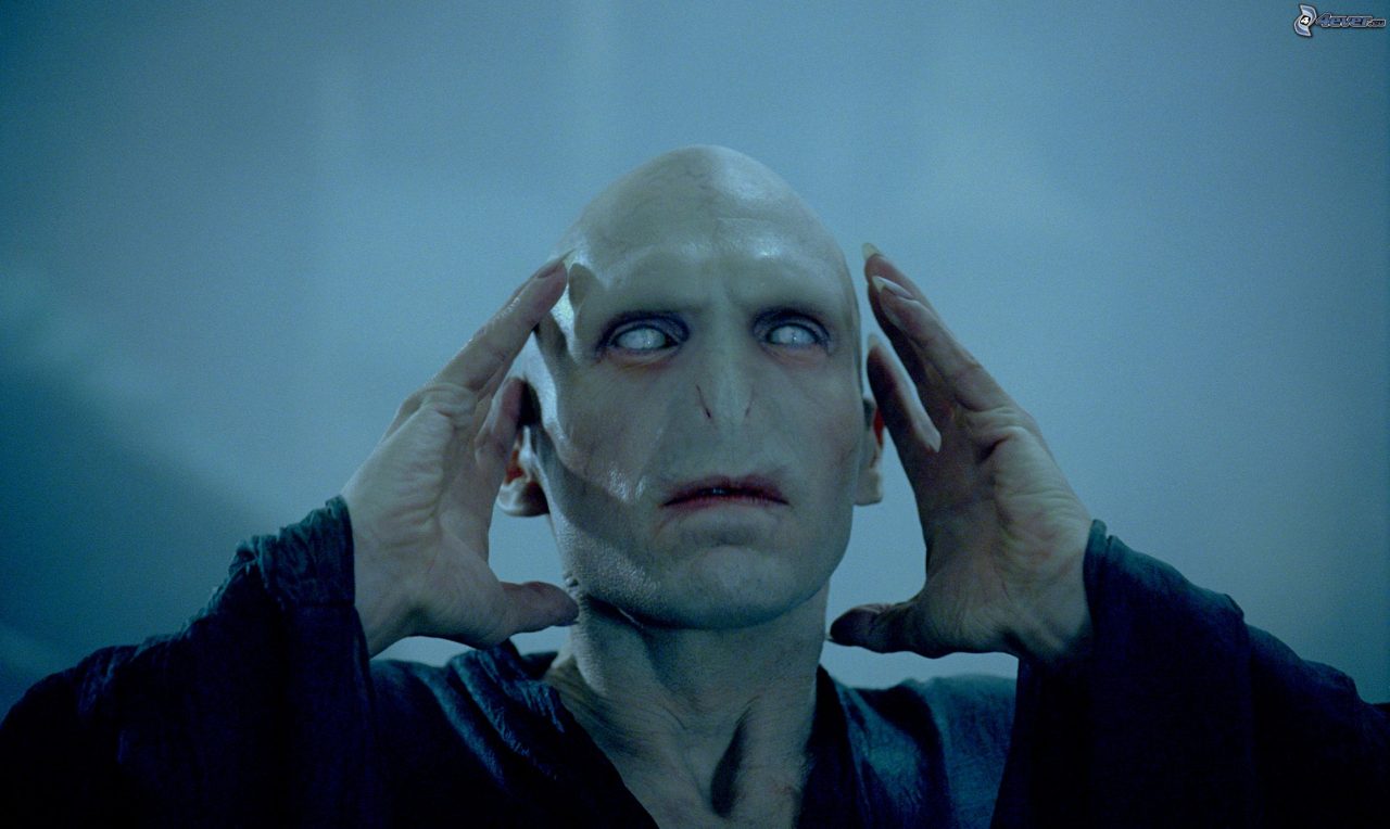 Ralph Fiennes: “Non voglio più essere un villain, ma farei un’eccezione per Lord Voldemort”
