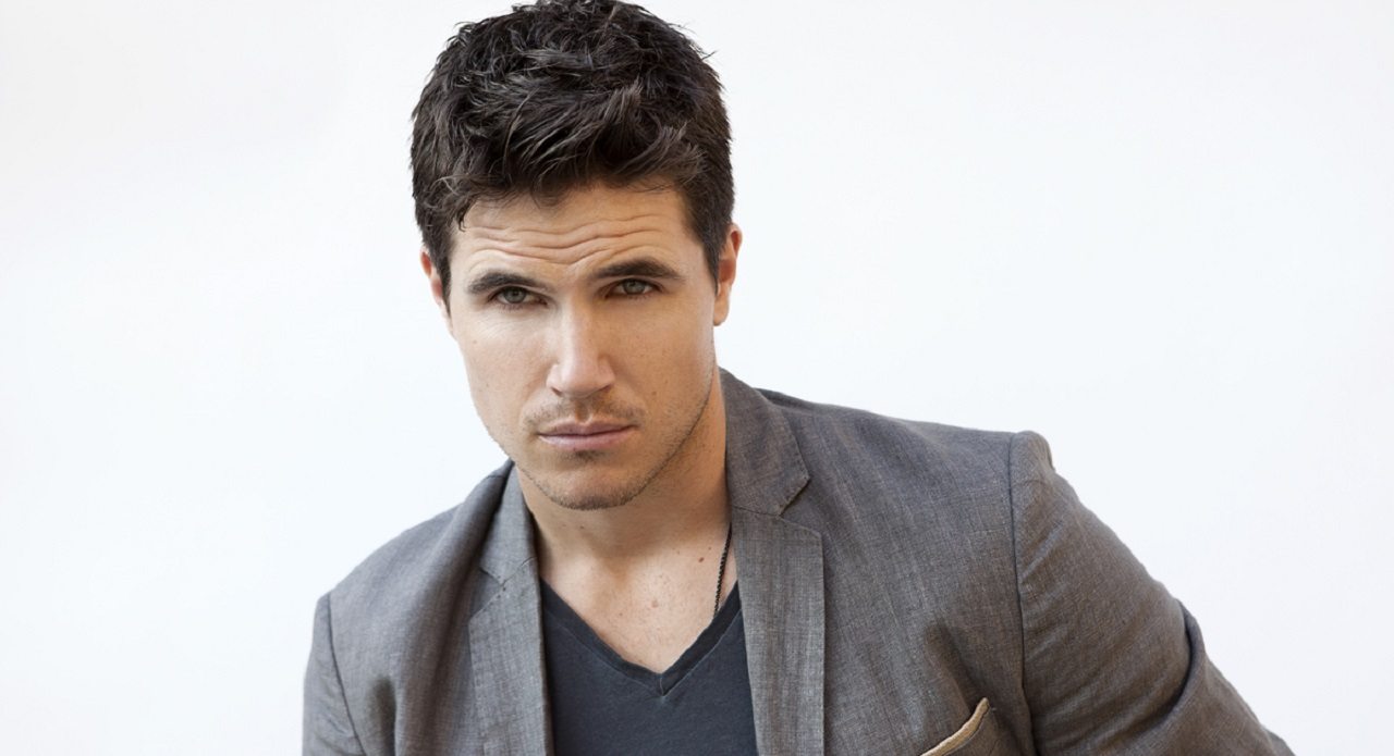 The Flash: Robbie Amell tornerà nei panni di Ronnie Raymond?