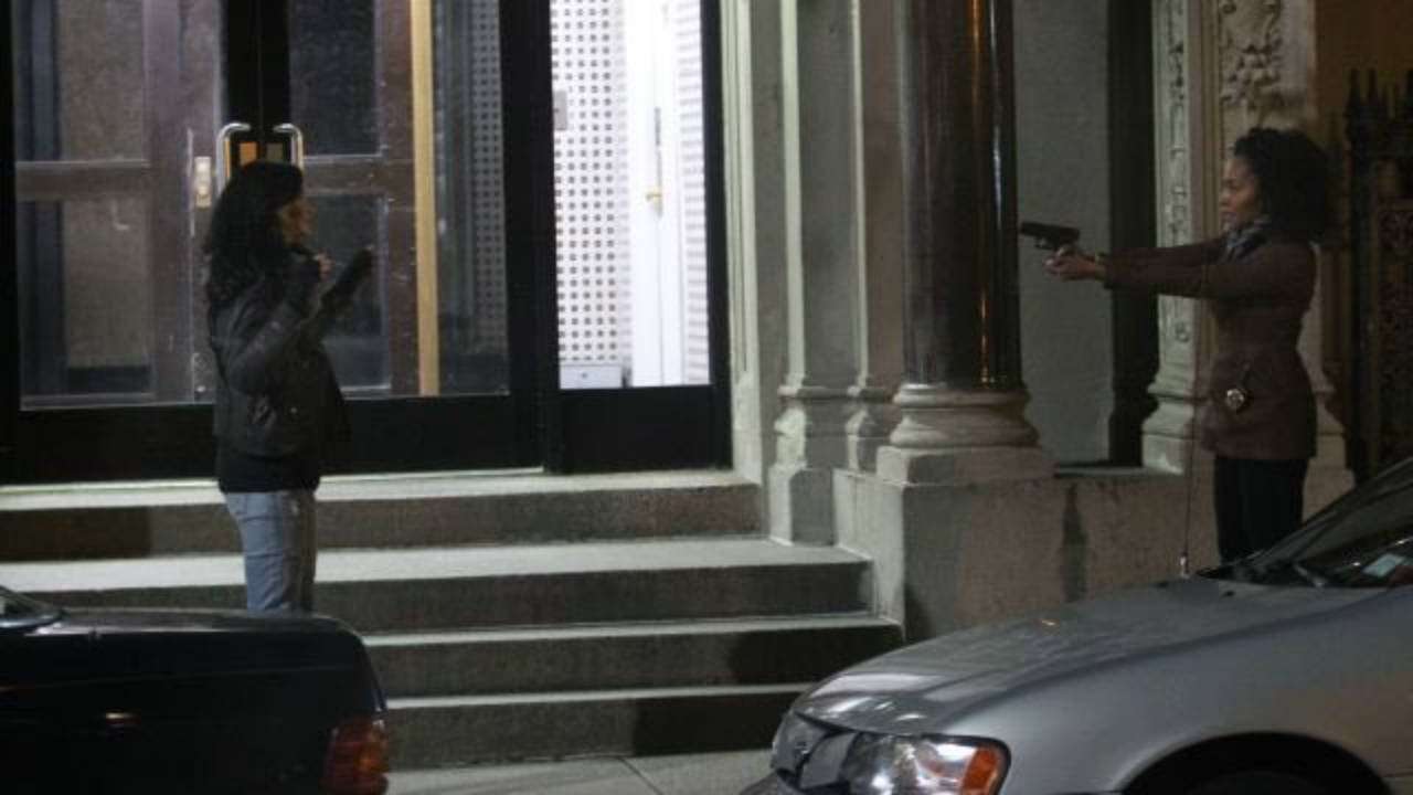 The Defenders: Jessica Jones incontra Misty Knight nelle prime foto dal set