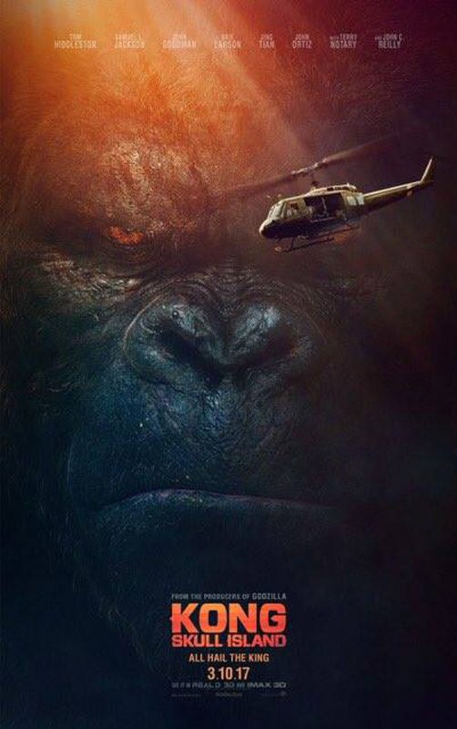 Tom Hiddleston mostra il poster ufficiale di Kong: Skull Island