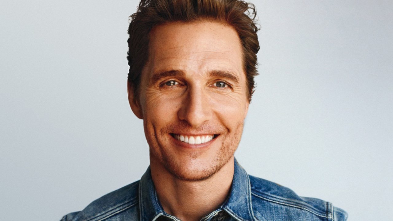 Matthew McConaughey per il 4 luglio: “Indossate le mascherine, si combatte”