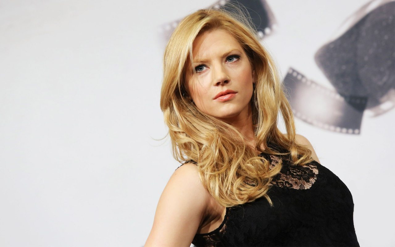 Katheryn Winnick sarà al fianco di John Travolta nel film Speed Kills