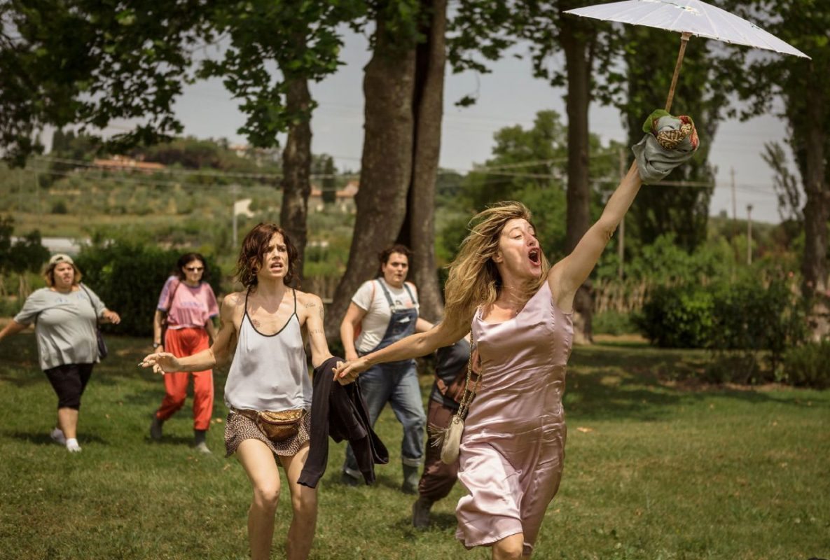 La Pazza Gioia: arriva il backstage Le Ragazze di Villa Biondi