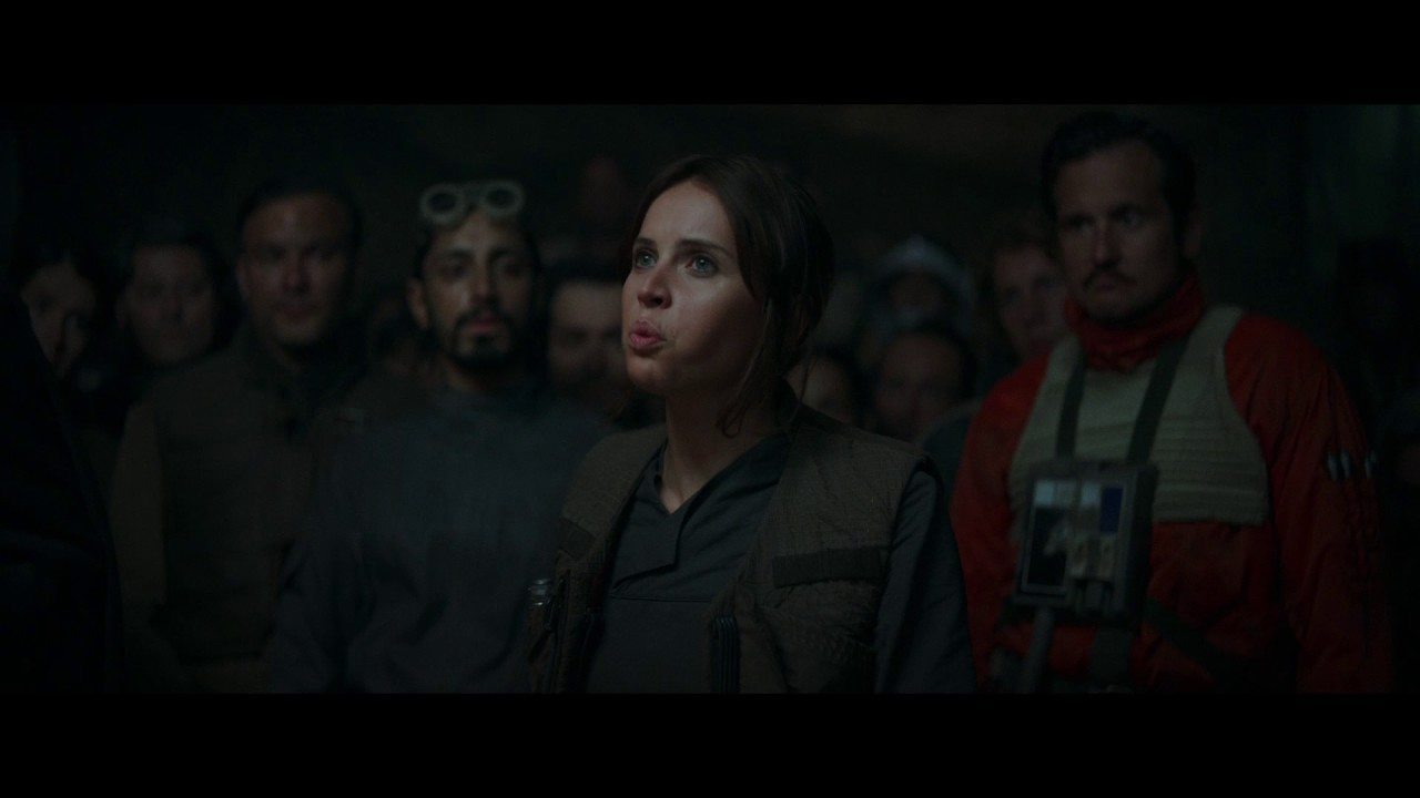 Rogue One: A Star Wars Story – il tempo di combattere è ora nella nuova clip ufficiale