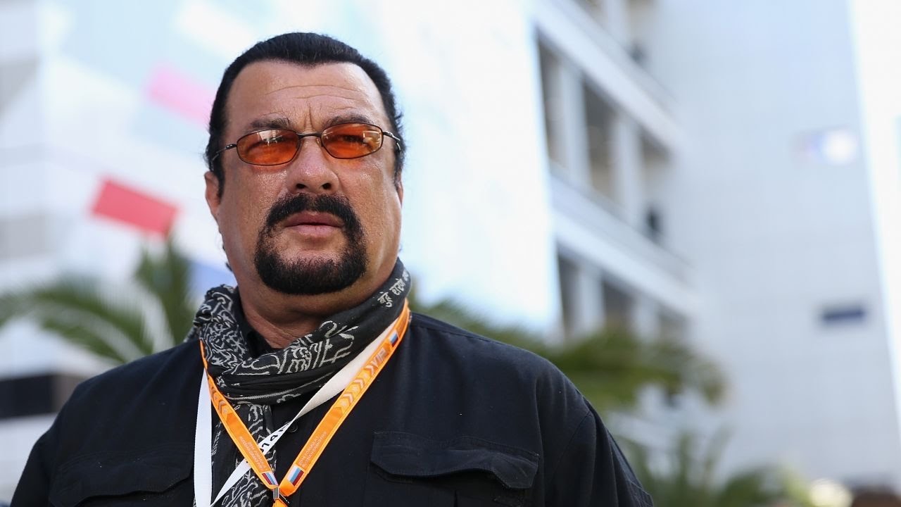 Steven Seagal elogia Donald Trump… e perde alcuni fan!