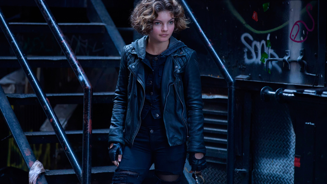 Camren Bicondova su Gotham 3: “Selina diventerà sempre più Catwoman”