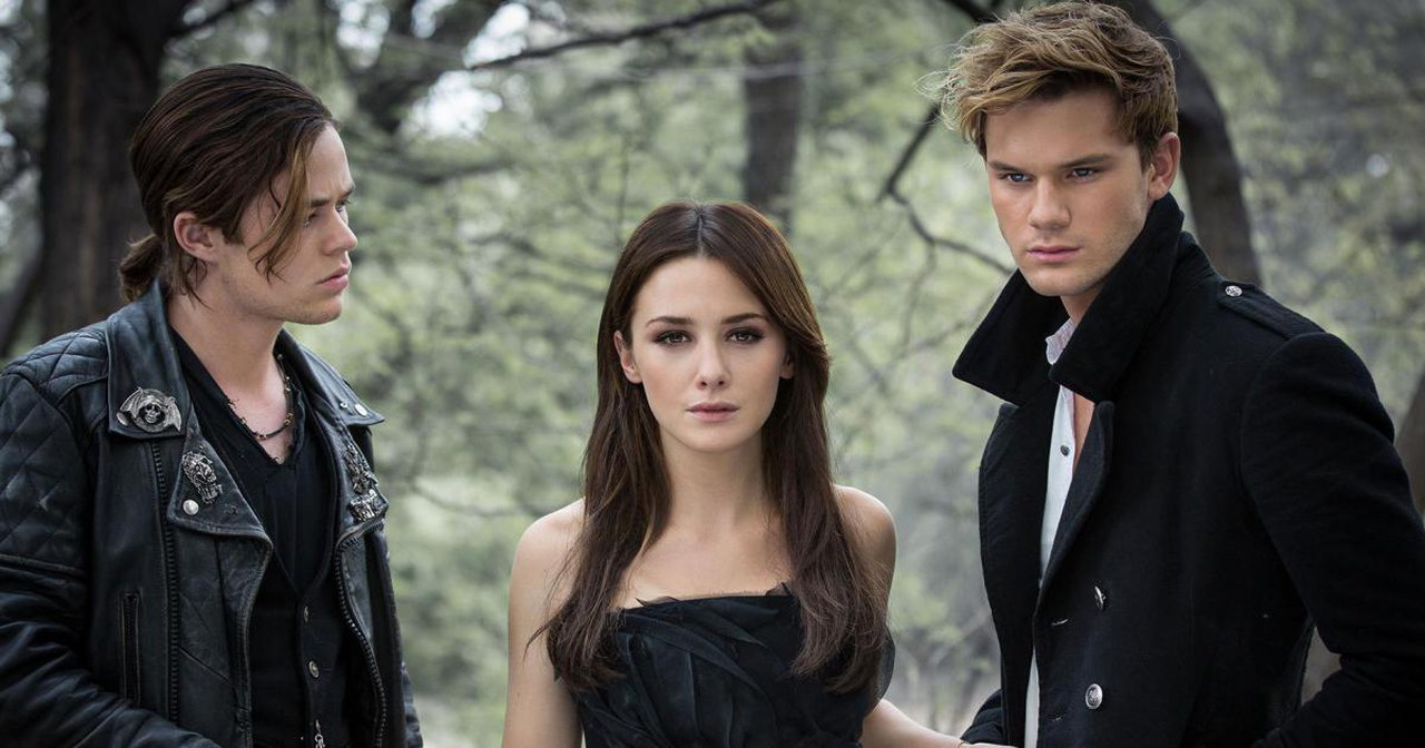 Fallen: M2 Pictures rivela tre nuove clip del film con Addison Timlin