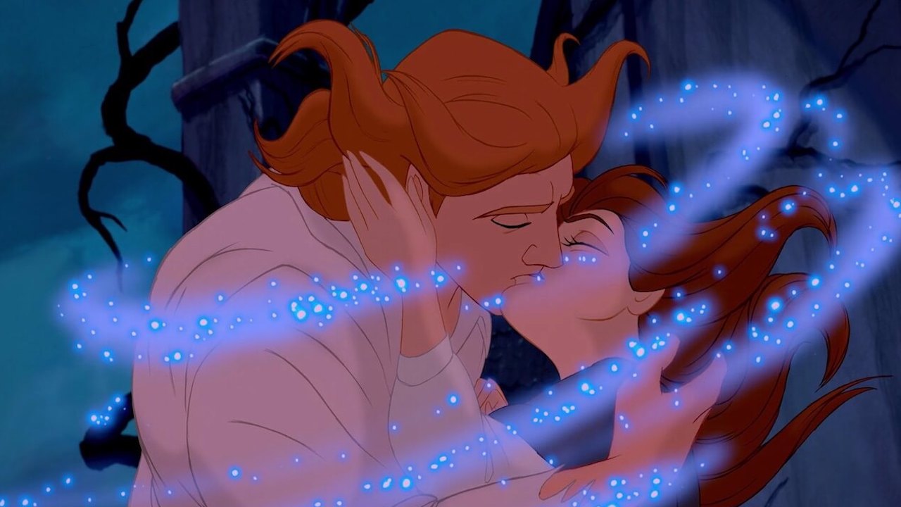 I baci Disney più belli di sempre, fra incantesimi spezzati e romantici risvegli
