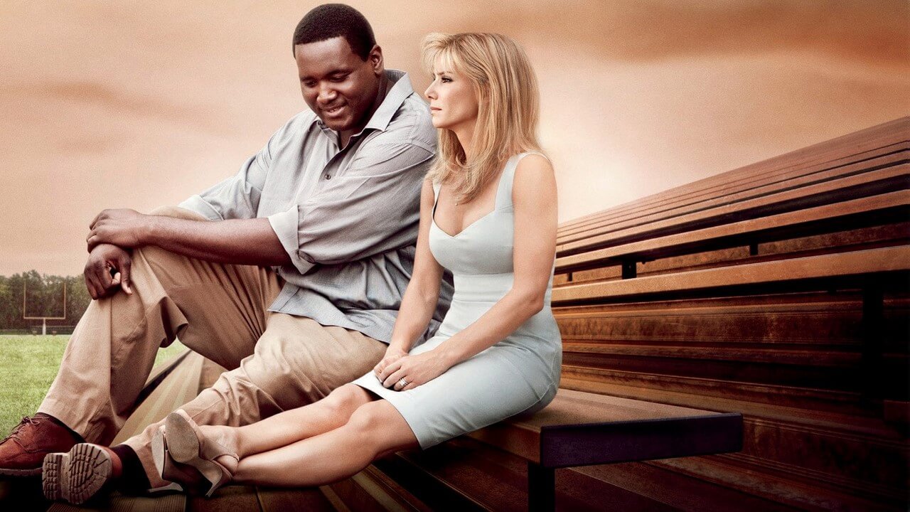 The Blind Side: trailer italiano, trama e cast del film con Sandra Bullock, oggi in tv su Canale 5