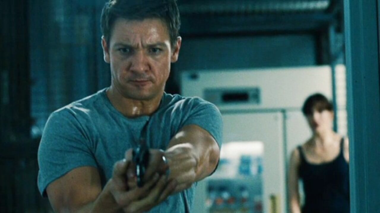 The Bourne Legacy: cast, trailer, trama del film, oggi in tv su Rete 4