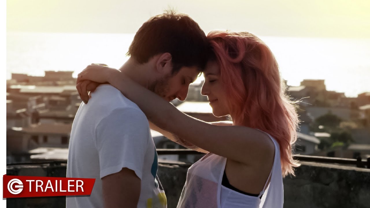 Il padre d’Italia: poster e trailer del film con Luca Marinelli e Isabella Ragonese