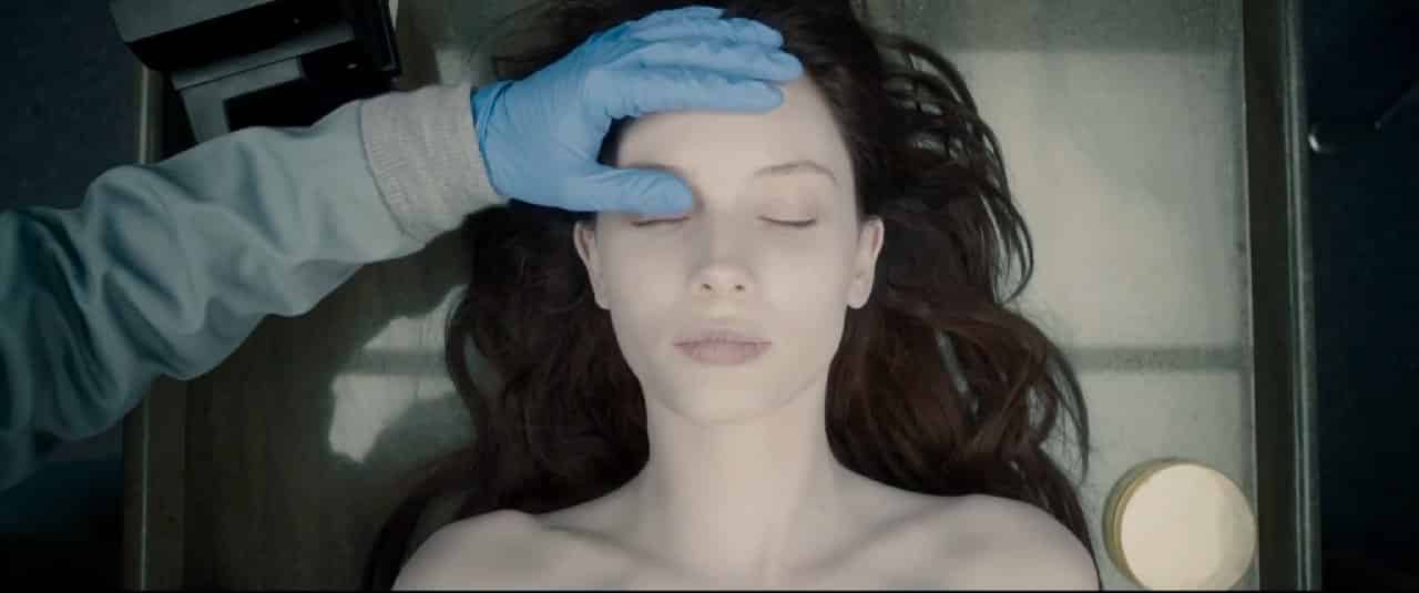 La recitazione di Olwen Catherine Kelly in Autopsy di André Øvredal